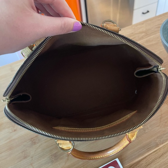 Louis Vuitton Alma - Picture 3 of 5